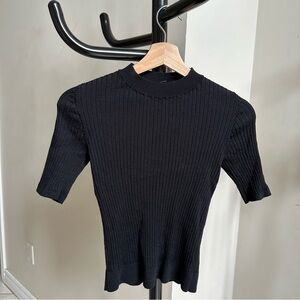 Uniqlo Black Ribbed 100% Wool Sweater Size S